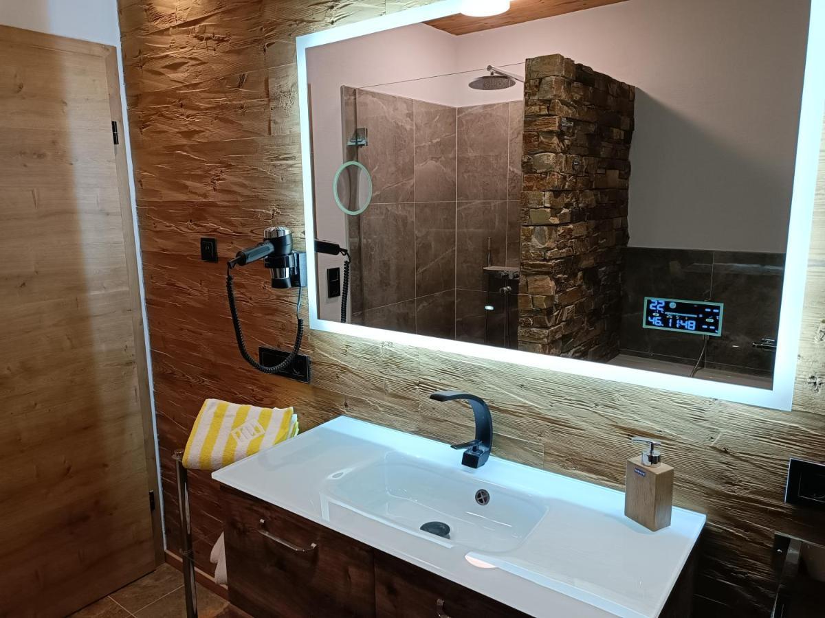 Luxus Ferienwohnung Chalet Seenaehe Schalkenmehren Luaran gambar