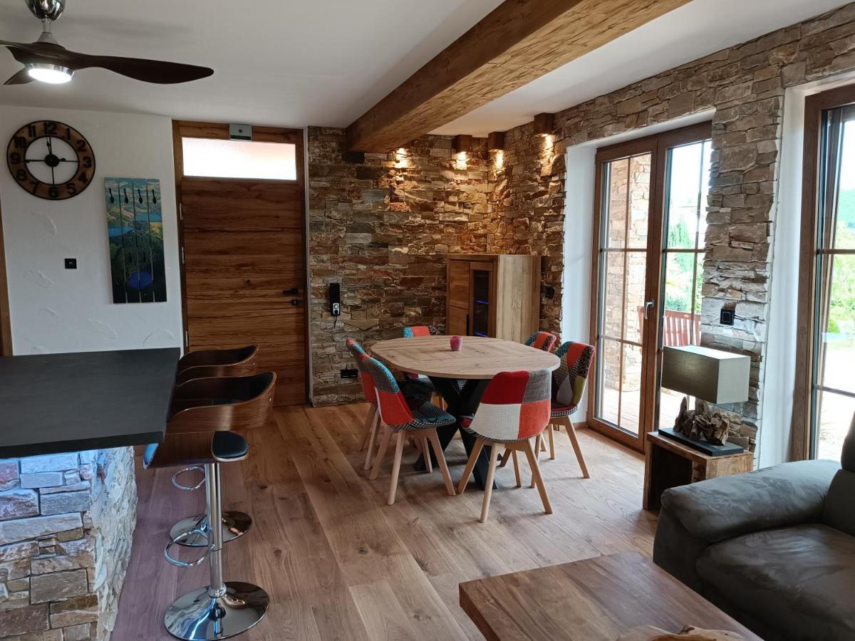 Luxus Ferienwohnung Chalet Seenaehe Schalkenmehren Luaran gambar