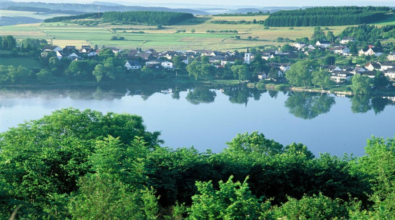 Luxus Ferienwohnung Chalet Seenaehe Schalkenmehren Luaran gambar