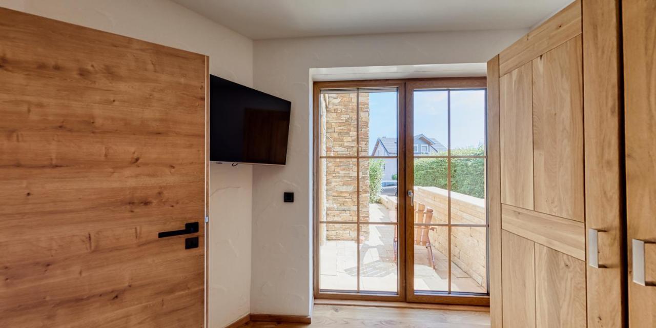 Luxus Ferienwohnung Chalet Seenaehe Schalkenmehren Luaran gambar