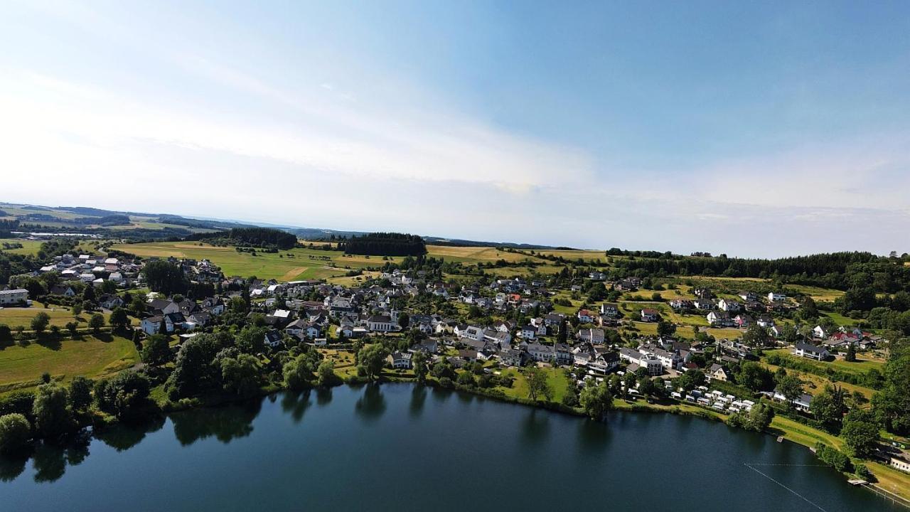 Luxus Ferienwohnung Chalet Seenaehe Schalkenmehren Luaran gambar